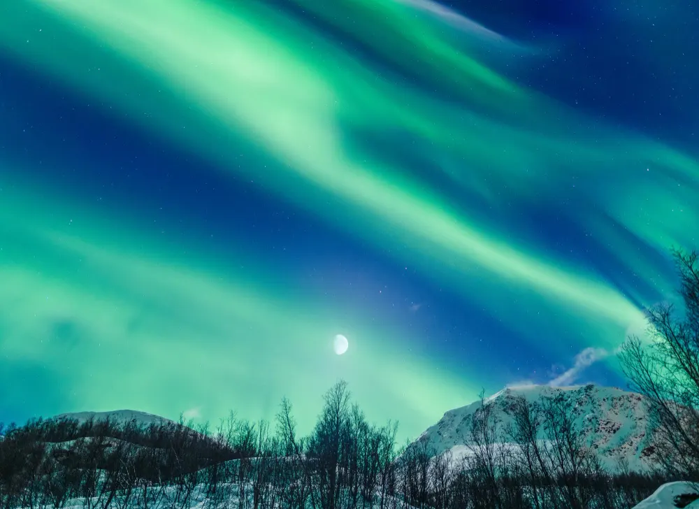 beautiful-view-night-winter-landscape-with-aurora-borealis-moon-tromso