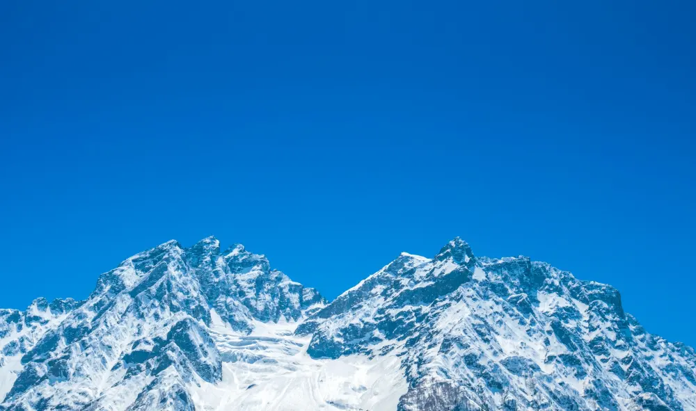 beautiful-snow-covered-mountains-landscape-kashmir state-India