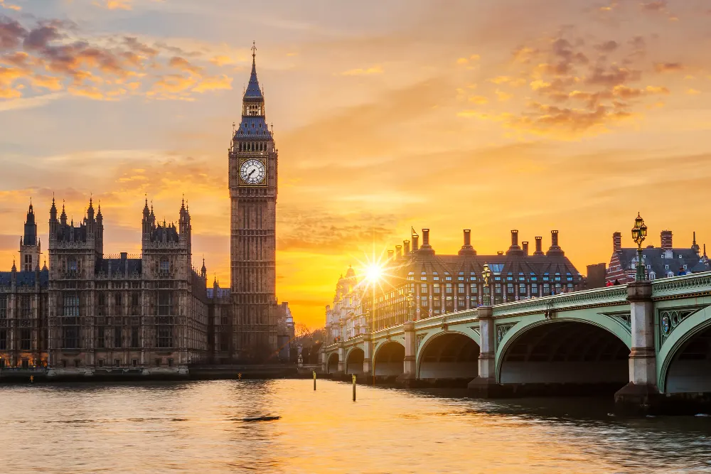 big-ben-and-westminster-bridge-at-sunset-london-uk