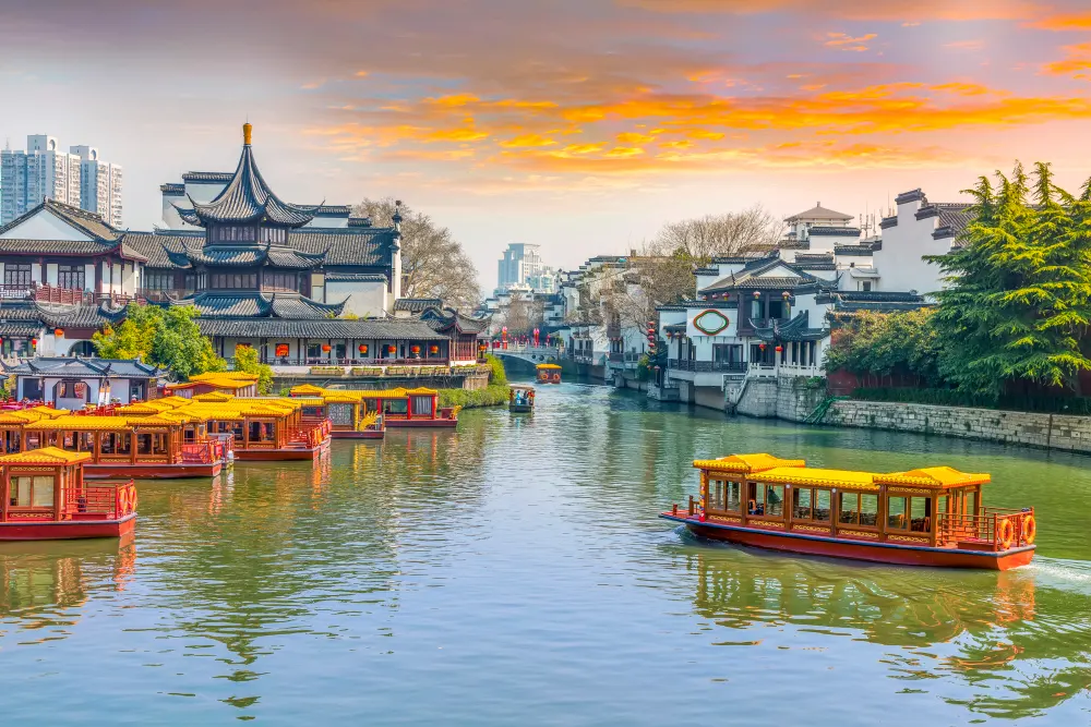 scene-of-the-zictoria-harbour-in-hong-kong-victoria-harbou