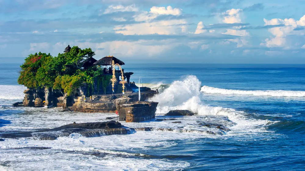 tanah-lot-temple-in-bali-island-indonesia