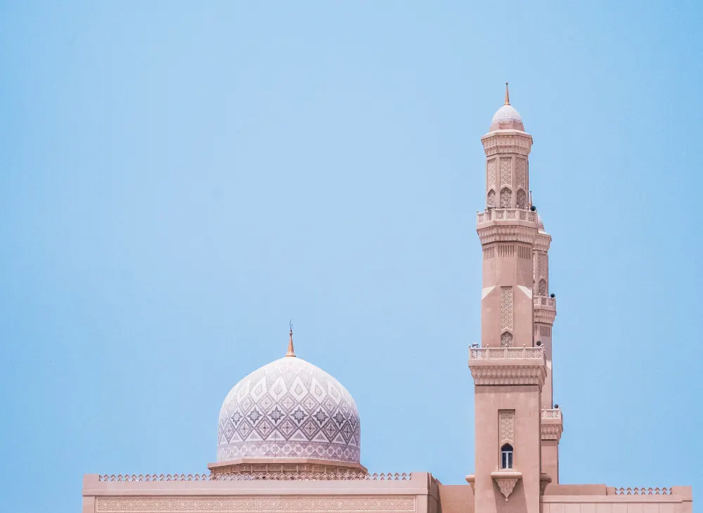 beautiful-white-mosque-blue-sky-khasab-oman