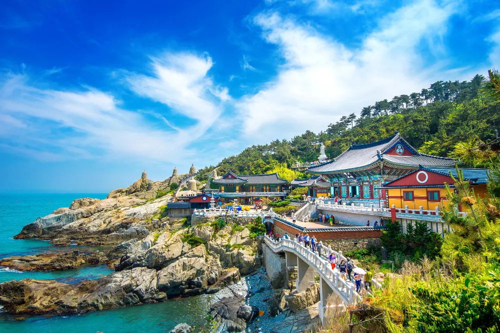 buddhist-temple-in-busan