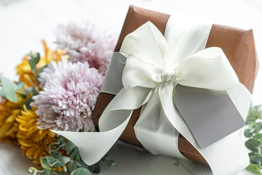 close-up-festive-gift-box-chrysanthemum-flowers