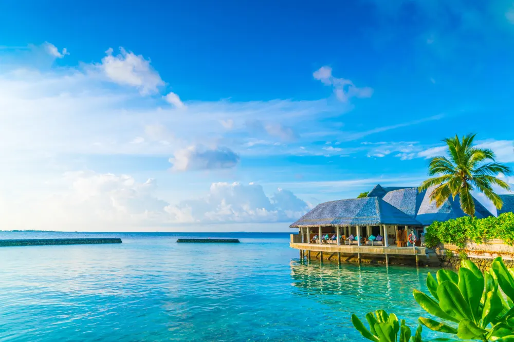 rest-sunshine-atoll-bungalow-holiday