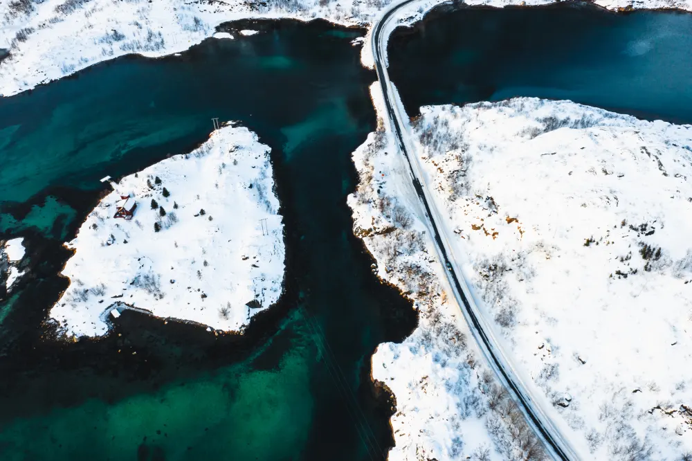 road-going-through-snowy-islands