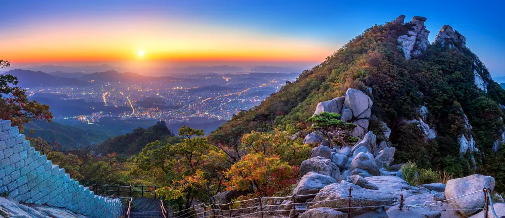 sunrise-baegundae-peak-bukhansan-mountains-autumn-seoul-south-korea