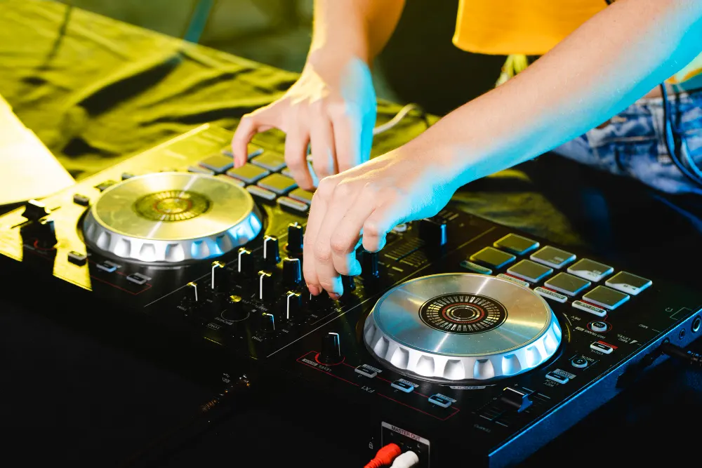 dj-mixing-and-entertaining