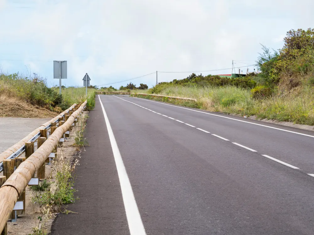 highway-asphalt-and-natural- surrounding