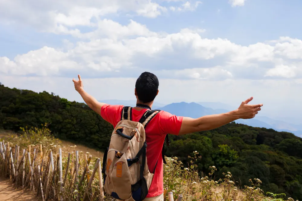 hiker-enjoying-countryside