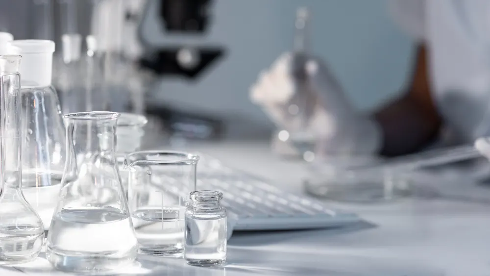 laboratory-doing-experiments-close-up