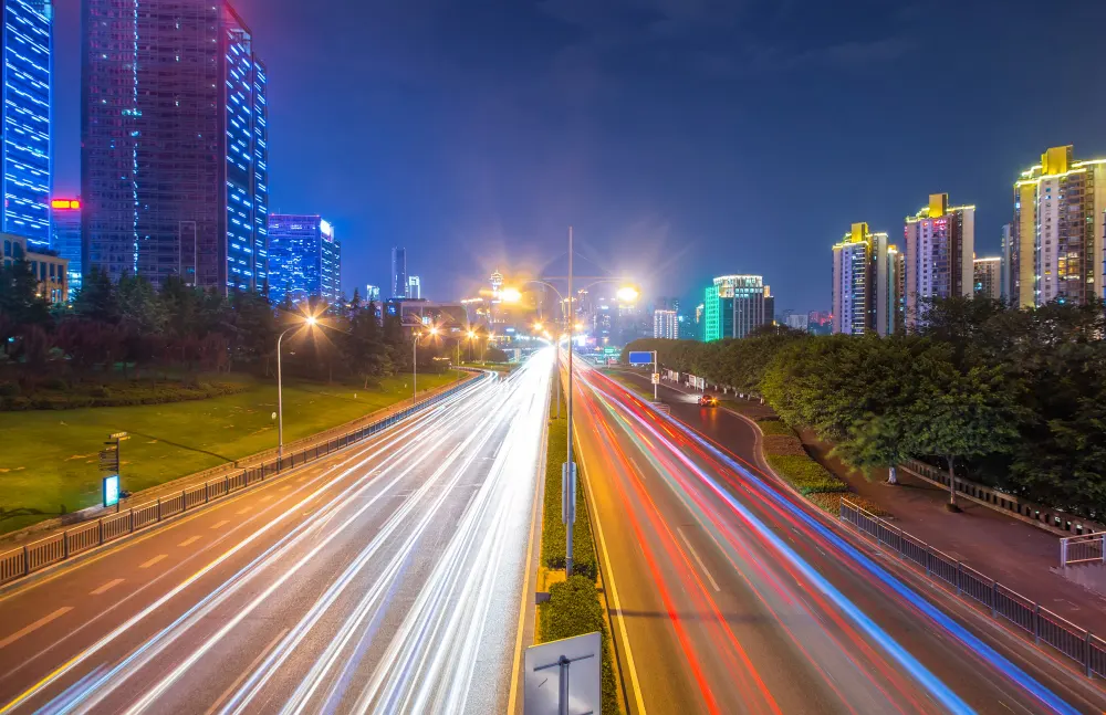 motion-speed-effect-with-city-night