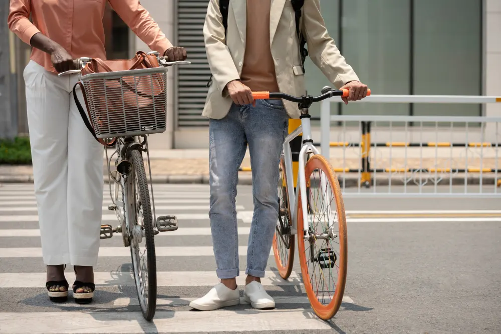 people-going-to-work-on-bicycle-front-view