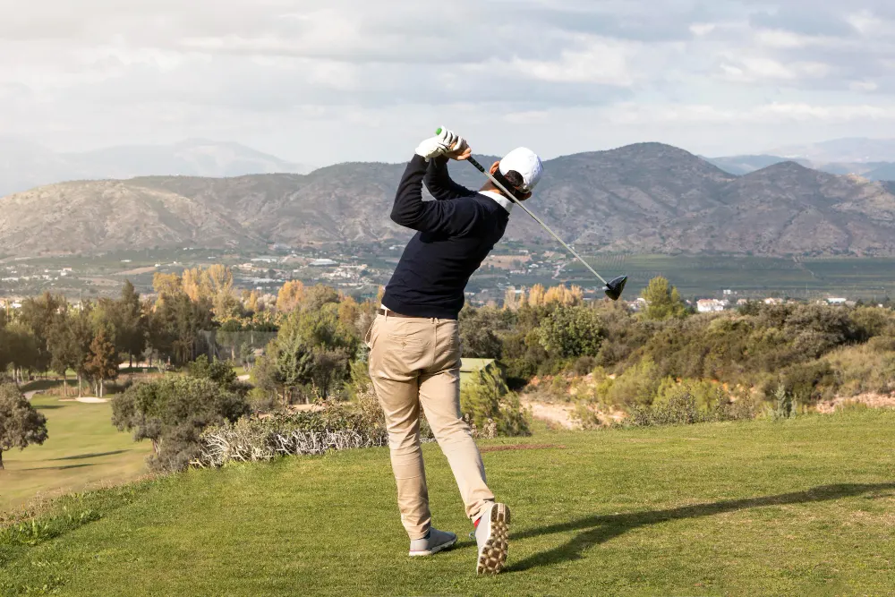 back-view-man-playing-golf