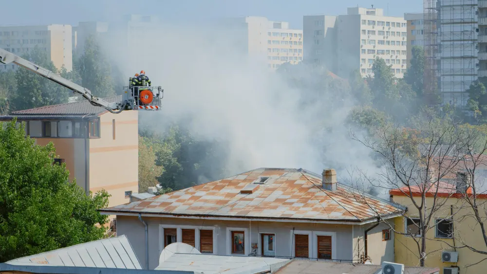 firefighters-helping-people-from-fire-burning