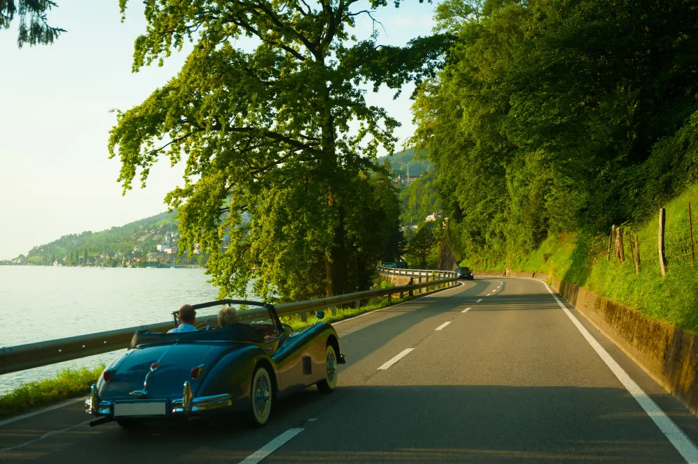 older-people-in-retro-car