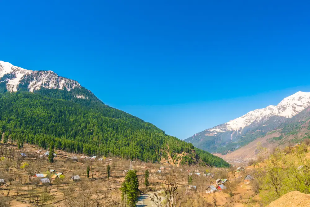 beautiful-snow-cover-mountains-in-india