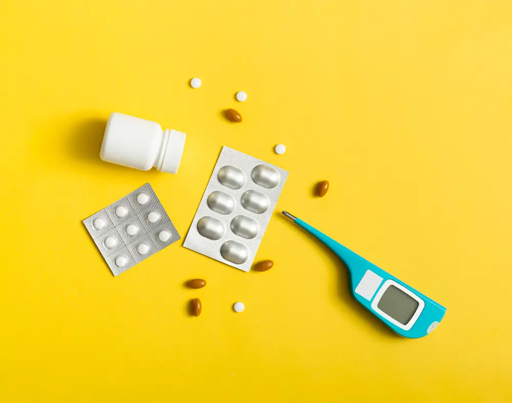 Top-view-of-pills-with-foil-and-thermometer