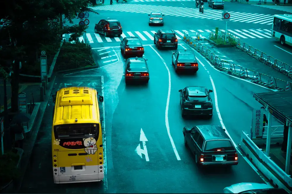 Bright-pop-landscape-of-road