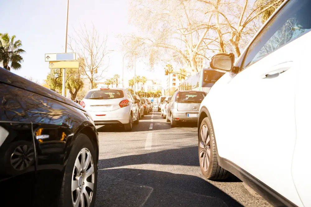 Cars-on-highway-in-traffic-jam