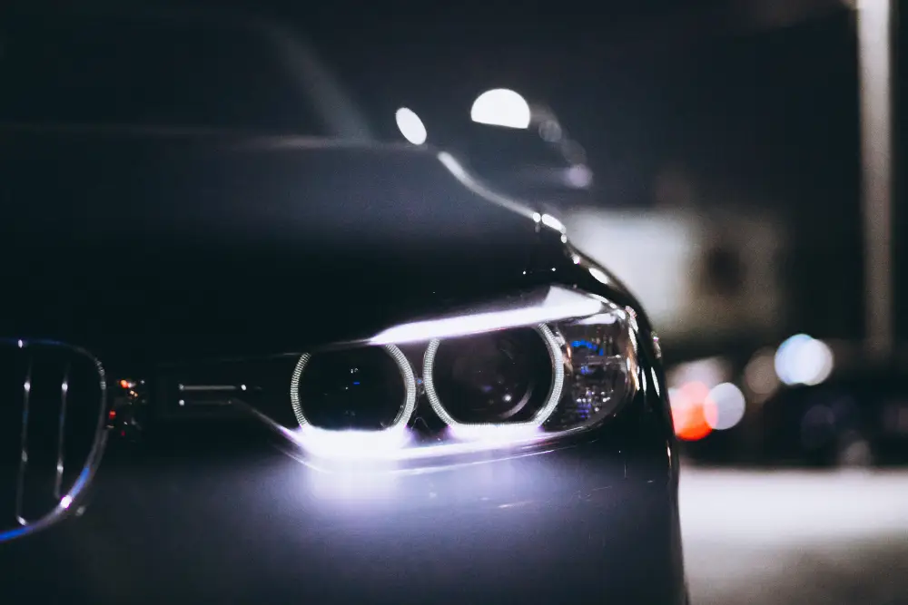 front-car-lights-at-night-on-the-road